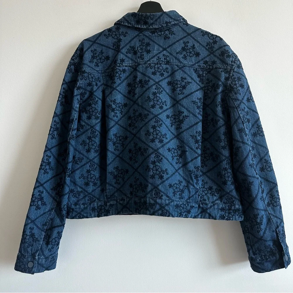 SOLITAIRE Flower Embroidered Denim Jacket - Picture 5 of 9